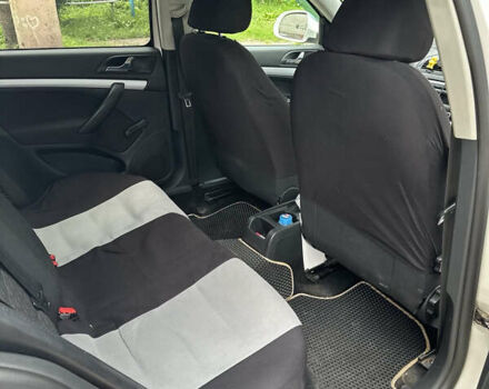 Белый Шкода Октавия, объемом двигателя 1.6 л и пробегом 393 тыс. км за 8200 $, фото 4 на Automoto.ua