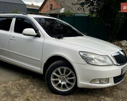 Белый Шкода Октавия, объемом двигателя 1.6 л и пробегом 302 тыс. км за 6600 $, фото 2 на Automoto.ua