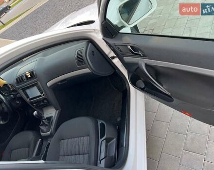 Белый Шкода Октавия, объемом двигателя 1.8 л и пробегом 267 тыс. км за 8250 $, фото 22 на Automoto.ua