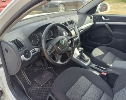 Белый Шкода Октавия, объемом двигателя 1.6 л и пробегом 270 тыс. км за 7555 $, фото 6 на Automoto.ua