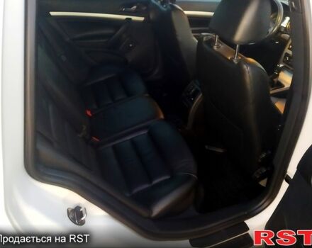 Белый Шкода Октавия, объемом двигателя 2 л и пробегом 245 тыс. км за 11200 $, фото 2 на Automoto.ua