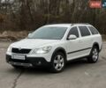 Білий Шкода Октавія, об'ємом двигуна 1.8 л та пробігом 251 тис. км за 8900 $, фото 1 на Automoto.ua