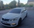 Белый Шкода Октавия, объемом двигателя 2 л и пробегом 195 тыс. км за 10991 $, фото 1 на Automoto.ua