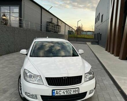 Белый Шкода Октавия, объемом двигателя 1.8 л и пробегом 267 тыс. км за 8250 $, фото 2 на Automoto.ua