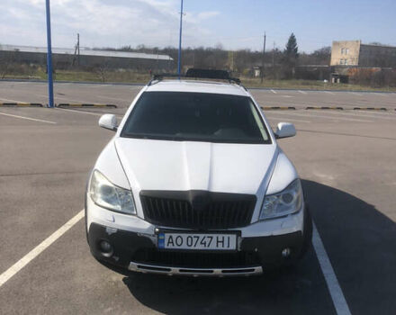 Белый Шкода Октавия, объемом двигателя 1.97 л и пробегом 300 тыс. км за 8600 $, фото 3 на Automoto.ua