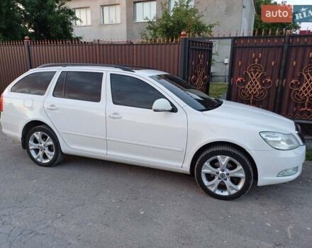 Белый Шкода Октавия, объемом двигателя 1.6 л и пробегом 313 тыс. км за 8700 $, фото 2 на Automoto.ua