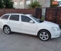 Белый Шкода Октавия, объемом двигателя 1.6 л и пробегом 313 тыс. км за 8700 $, фото 2 на Automoto.ua