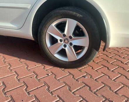 Белый Шкода Октавия, объемом двигателя 1.6 л и пробегом 405 тыс. км за 5999 $, фото 8 на Automoto.ua