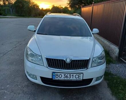 Белый Шкода Октавия, объемом двигателя 1.6 л и пробегом 313 тыс. км за 8700 $, фото 1 на Automoto.ua