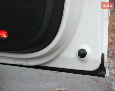 Белый Шкода Октавия, объемом двигателя 1.2 л и пробегом 260 тыс. км за 7700 $, фото 11 на Automoto.ua