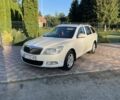 Белый Шкода Октавия, объемом двигателя 1.6 л и пробегом 255 тыс. км за 7800 $, фото 1 на Automoto.ua