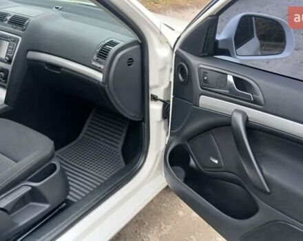 Белый Шкода Октавия, объемом двигателя 1.6 л и пробегом 258 тыс. км за 7900 $, фото 18 на Automoto.ua