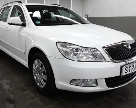 Белый Шкода Октавия, объемом двигателя 1.6 л и пробегом 236 тыс. км за 7350 $, фото 3 на Automoto.ua