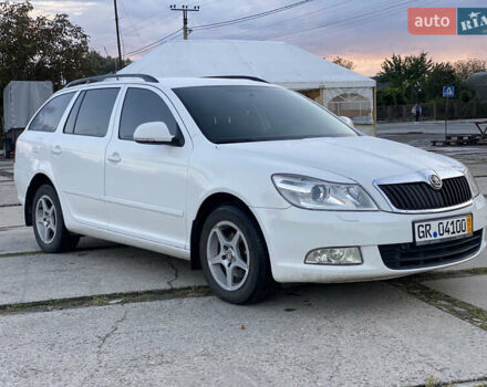 Белый Шкода Октавия, объемом двигателя 1.6 л и пробегом 281 тыс. км за 8600 $, фото 2 на Automoto.ua