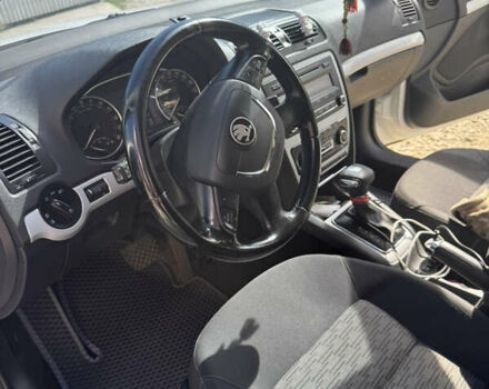 Білий Шкода Октавія, об'ємом двигуна 1.6 л та пробігом 270 тис. км за 7000 $, фото 16 на Automoto.ua