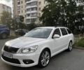 Білий Шкода Октавія, об'ємом двигуна 2 л та пробігом 193 тис. км за 10080 $, фото 1 на Automoto.ua