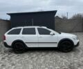 Білий Шкода Октавія, об'ємом двигуна 1.8 л та пробігом 212 тис. км за 10000 $, фото 2 на Automoto.ua