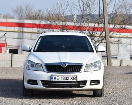 Білий Шкода Октавія, об'ємом двигуна 1.6 л та пробігом 259 тис. км за 7200 $, фото 5 на Automoto.ua