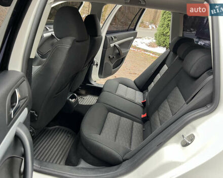 Белый Шкода Октавия, объемом двигателя 1.6 л и пробегом 309 тыс. км за 7499 $, фото 37 на Automoto.ua