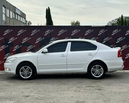 Білий Шкода Октавія, об'ємом двигуна 1.8 л та пробігом 233 тис. км за 8200 $, фото 4 на Automoto.ua