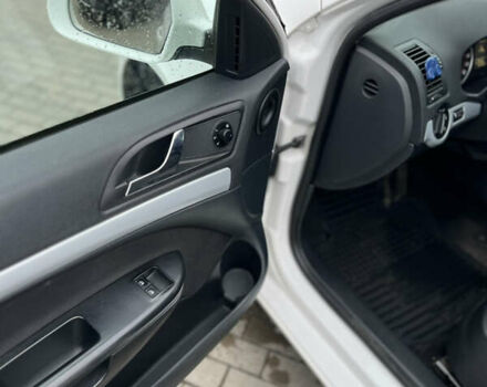 Белый Шкода Октавия, объемом двигателя 1.6 л и пробегом 420 тыс. км за 5999 $, фото 12 на Automoto.ua