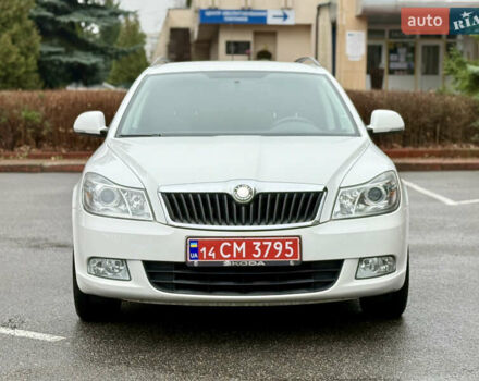 Белый Шкода Октавия, объемом двигателя 1.6 л и пробегом 204 тыс. км за 8999 $, фото 7 на Automoto.ua