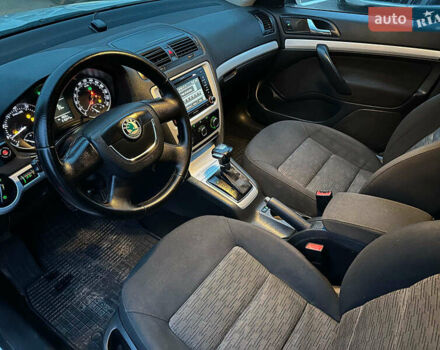 Білий Шкода Октавія, об'ємом двигуна 1.8 л та пробігом 316 тис. км за 7290 $, фото 18 на Automoto.ua