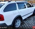 Белый Шкода Октавия, объемом двигателя 1.8 л и пробегом 205 тыс. км за 8000 $, фото 2 на Automoto.ua