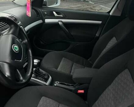 Білий Шкода Октавія, об'ємом двигуна 1.8 л та пробігом 290 тис. км за 7000 $, фото 9 на Automoto.ua