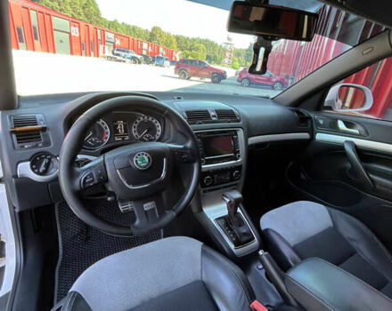 Белый Шкода Октавия, объемом двигателя 1.97 л и пробегом 297 тыс. км за 9300 $, фото 27 на Automoto.ua