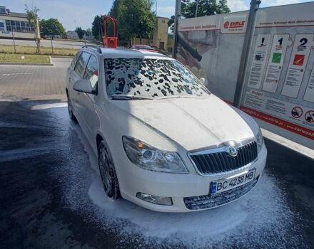 Белый Шкода Октавия, объемом двигателя 1.6 л и пробегом 236 тыс. км за 7350 $, фото 12 на Automoto.ua
