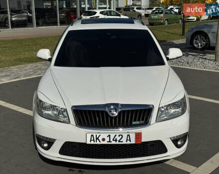 Белый Шкода Октавия, объемом двигателя 2 л и пробегом 311 тыс. км за 10999 $, фото 1 на Automoto.ua
