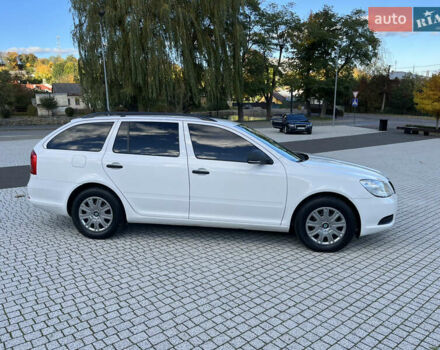 Білий Шкода Октавія, об'ємом двигуна 1.9 л та пробігом 254 тис. км за 6900 $, фото 4 на Automoto.ua