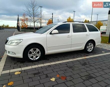 Білий Шкода Октавія, об'ємом двигуна 1.39 л та пробігом 266 тис. км за 7250 $, фото 36 на Automoto.ua