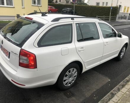 Белый Шкода Октавия, объемом двигателя 1.6 л и пробегом 236 тыс. км за 7350 $, фото 5 на Automoto.ua