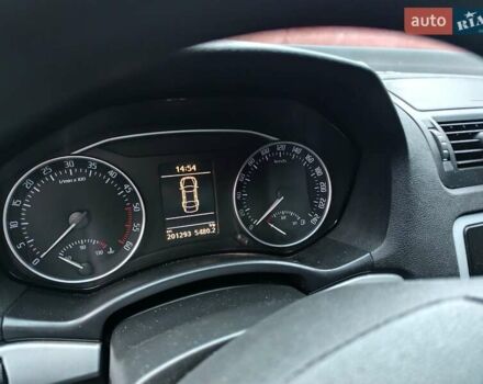 Белый Шкода Октавия, объемом двигателя 1.97 л и пробегом 210 тыс. км за 9000 $, фото 7 на Automoto.ua