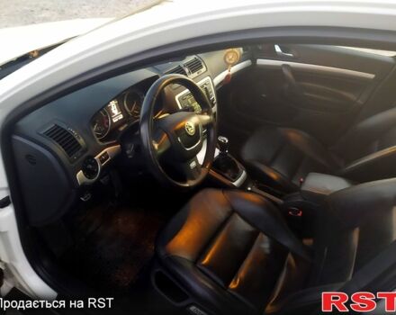 Белый Шкода Октавия, объемом двигателя 2 л и пробегом 245 тыс. км за 11200 $, фото 7 на Automoto.ua