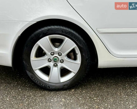 Белый Шкода Октавия, объемом двигателя 1.6 л и пробегом 204 тыс. км за 8999 $, фото 23 на Automoto.ua