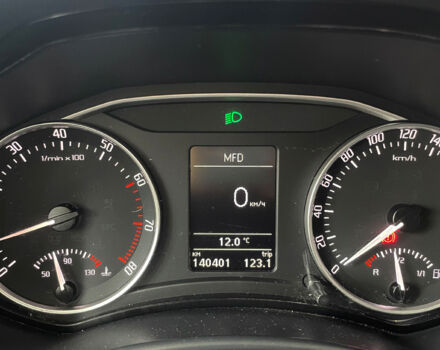 Белый Шкода Октавия, объемом двигателя 1.6 л и пробегом 140 тыс. км за 9850 $, фото 12 на Automoto.ua