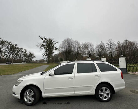 Белый Шкода Октавия, объемом двигателя 1.6 л и пробегом 430 тыс. км за 6850 $, фото 1 на Automoto.ua