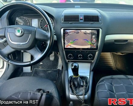 Белый Шкода Октавия, объемом двигателя 1.6 л и пробегом 320 тыс. км за 6200 $, фото 12 на Automoto.ua