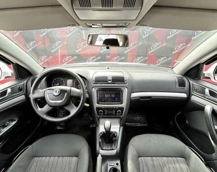 Білий Шкода Октавія, об'ємом двигуна 1.8 л та пробігом 233 тис. км за 8200 $, фото 16 на Automoto.ua