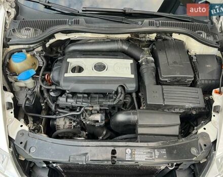 Белый Шкода Октавия, объемом двигателя 1.8 л и пробегом 267 тыс. км за 8250 $, фото 15 на Automoto.ua