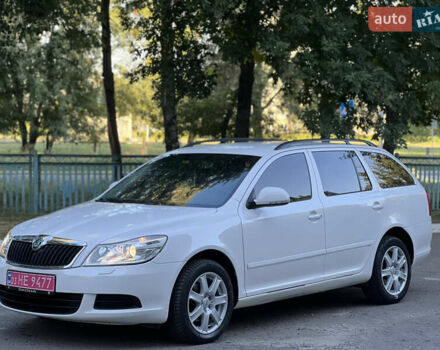 Білий Шкода Октавія, об'ємом двигуна 1.6 л та пробігом 261 тис. км за 7400 $, фото 5 на Automoto.ua