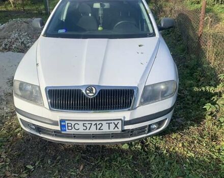 Белый Шкода Октавия, объемом двигателя 1.6 л и пробегом 345 тыс. км за 4500 $, фото 1 на Automoto.ua