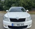 Белый Шкода Октавия, объемом двигателя 1.6 л и пробегом 150 тыс. км за 8289 $, фото 1 на Automoto.ua