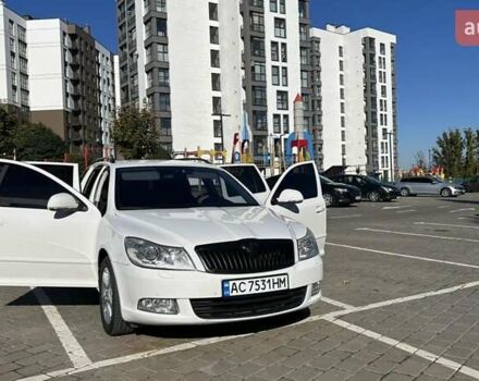 Белый Шкода Октавия, объемом двигателя 1.2 л и пробегом 235 тыс. км за 6900 $, фото 3 на Automoto.ua
