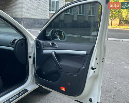 Білий Шкода Октавія, об'ємом двигуна 1.6 л та пробігом 261 тис. км за 7400 $, фото 43 на Automoto.ua