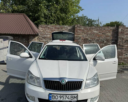 Білий Шкода Октавія, об'ємом двигуна 2 л та пробігом 354 тис. км за 8000 $, фото 1 на Automoto.ua