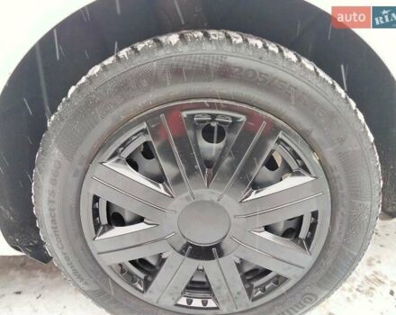 Шкода Октавия 2011 в Ирпене на Automoto.ua Белый Шкода Октавия, объемом двигателя 2 л и пробегом 299 тыс. км за 9000 $, фото 11 на Automoto.ua